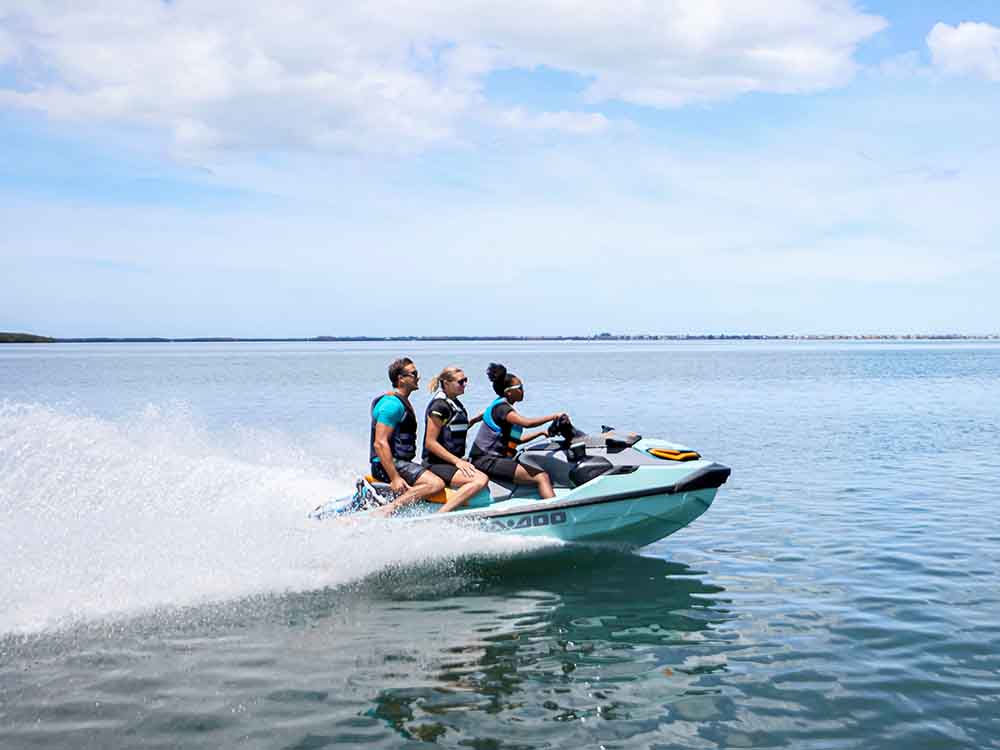 RENT JETSKI BUDAPESTEN / Sea-Doo Wake Pro 230 Sound iDF 2024 Neo mint